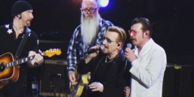 Die Eagles of Death Metal bedankten sich auch auf Facebook für den gemeinsamen Auftritt mit U2 in Paris.