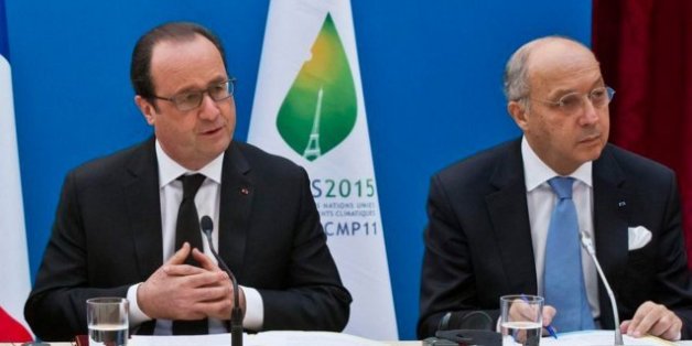 Le président français François Hollande et le ministre des Affaires étrangères Laurent Fabius