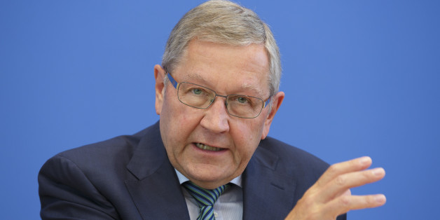 BERLIN, GERMANY - AUGUST 27: Klaus Regling, managing director of the European Stability Mechanism ( ESM ), speaks to the media at Bundespressekonferenz on August 27, 2015 in Berlin, Germany. (Photo by Thomas Trutschel/Photothek via Getty Images)