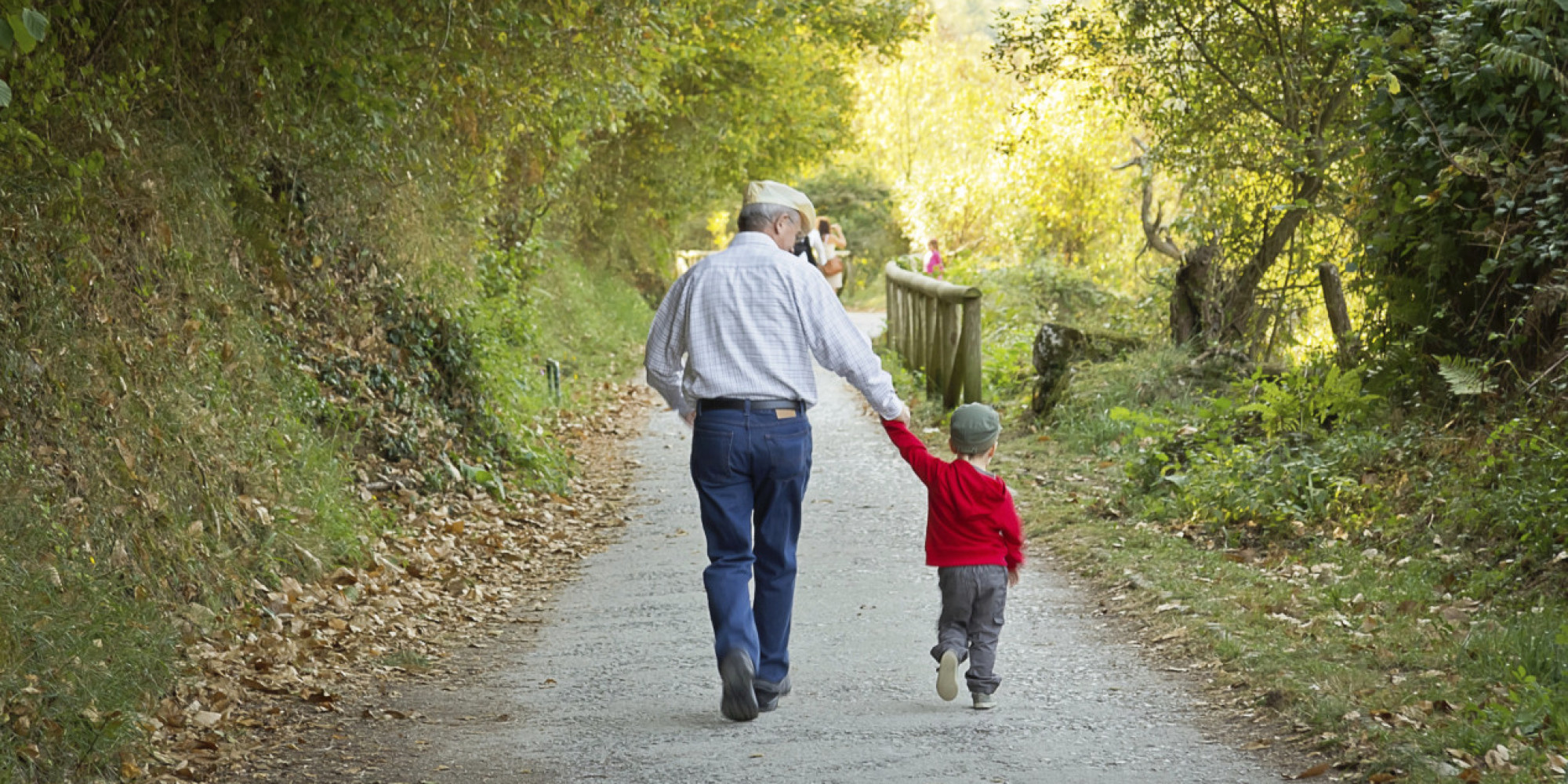 BON DIMANCHE A TOUS....Bonne fête à toutes les mamies.... O-GRANDPA-GRANDSON-facebook