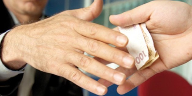 Un fonctionnaire de police arrêté en flagrant délit de corruption