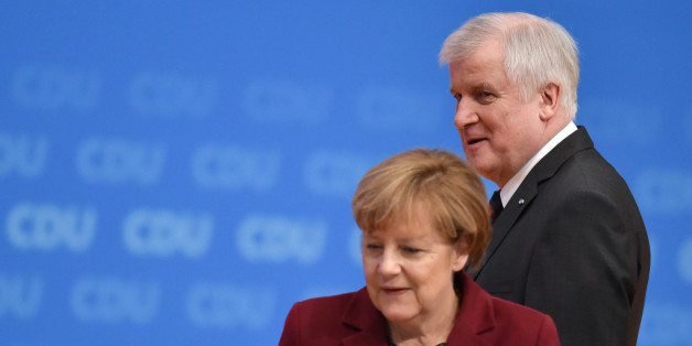 Seehofer will jetzt doch nicht gegen Merkels Politik vor Verfassungsgericht ziehen