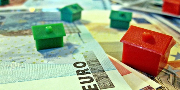 Euro currency and houses.Like much of our work, we have put all these images in the public domain. Feel free to use them but please credit out site as the source if you do: <a href="http://TaxRebate.org.uk" rel="nofollow">TaxRebate.org.uk</a>