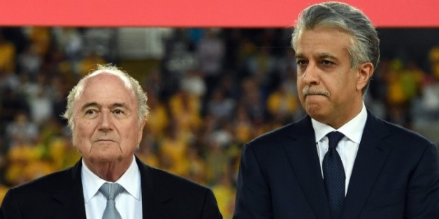 Le cheikh Salman bin Ebrahim Al Khalifa avec Sepp Blatter, lors de la finale de la Coupe d'Asie des nations à Sydney, le 31 janvier