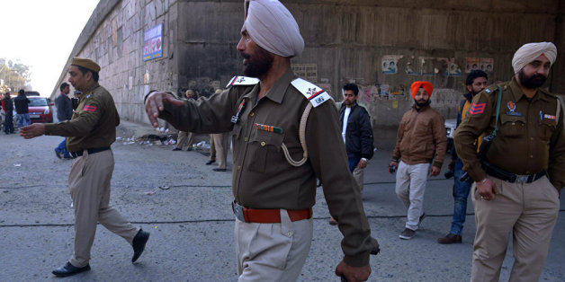 Inde: Attaque d'islamistes présumés contre une base aérienne indienne proche du Pakistan