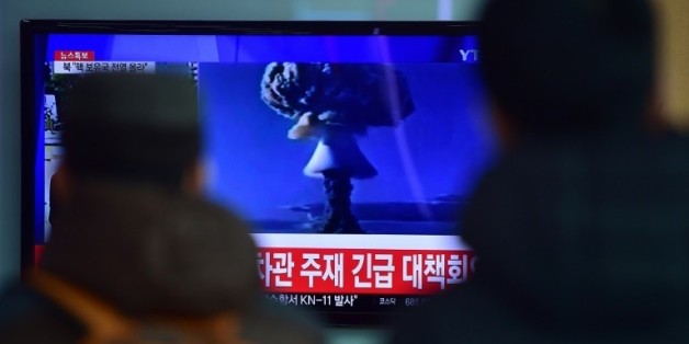 Retransmission télévisée à Séoul de l'essai de bombe à hydrogène annoncé le 6 janvier 2016 par Pyongyang