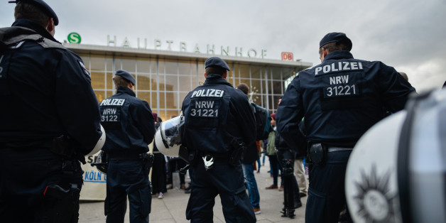 Polizisten sollen absichtlich Informationen zu den Tatverdächtigen aus der Silvesternacht zurückgehalten haben.