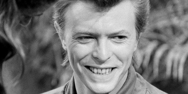 David Bowie is shown as he prepares for an appearance on ABC-TV's "Good Morning America", in New York, Sept. 3, 1980. (AP Photo/Dave Pickoff)