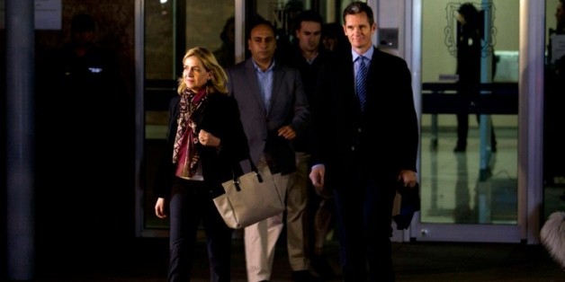 Cristina de Bourbon et son mari, Inaki Urdangarin, quittent un tribunal à Palma de Majorque en Espagne, le 11 janvier 2015