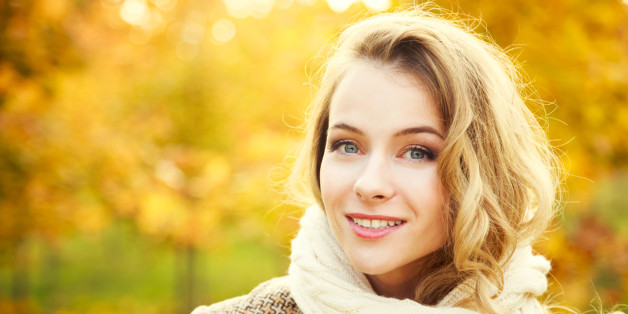 Frau im Herbst