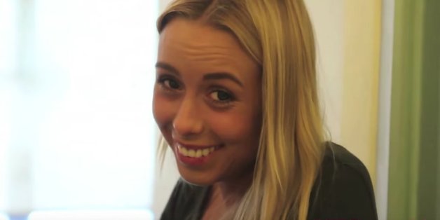 Sie ist nackt