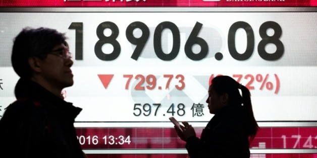 Les Bourses mondiales repartent à la baisse, plombées par l'érosion des cours du pétrole 08:38 - 20/01/16 © AFP Tableau des changes le 20 janvier 2016 à Hong Kong © AFP PHILIPPE LOPEZ