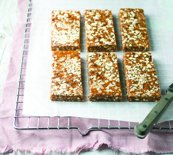 Make These Chewy Almond Butter Bars For Your Kids This Week