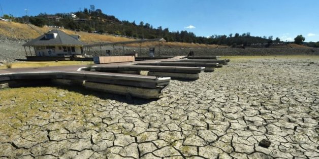 Un réservoir d'eau du lac Folsom asseché le 17 septembre 2015 près de Sacramento en Californie