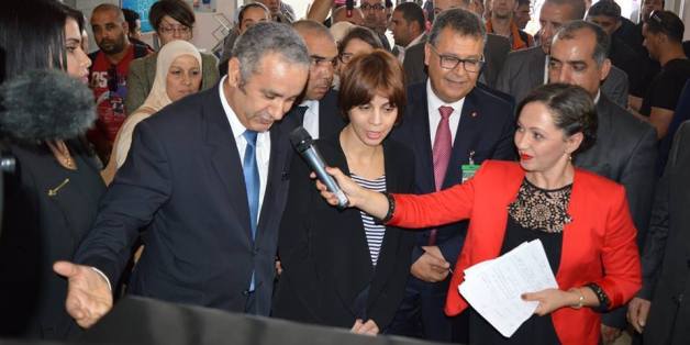 Azouaou Mehmel avec la ministre des PTIC Imane-Houda Feraoun