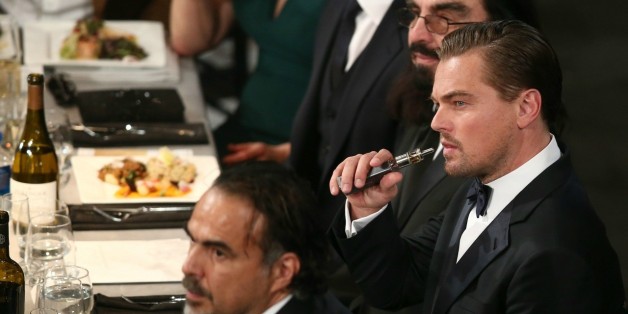 Cette photo de Leonardo DiCaprio qui vapote vaut le détour(nement)