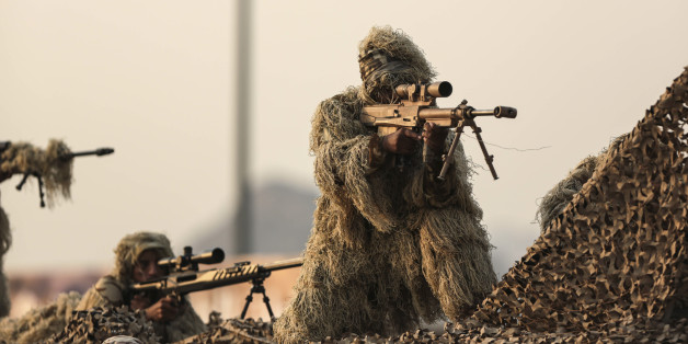 Saudische Soldaten bei einer Militärparade