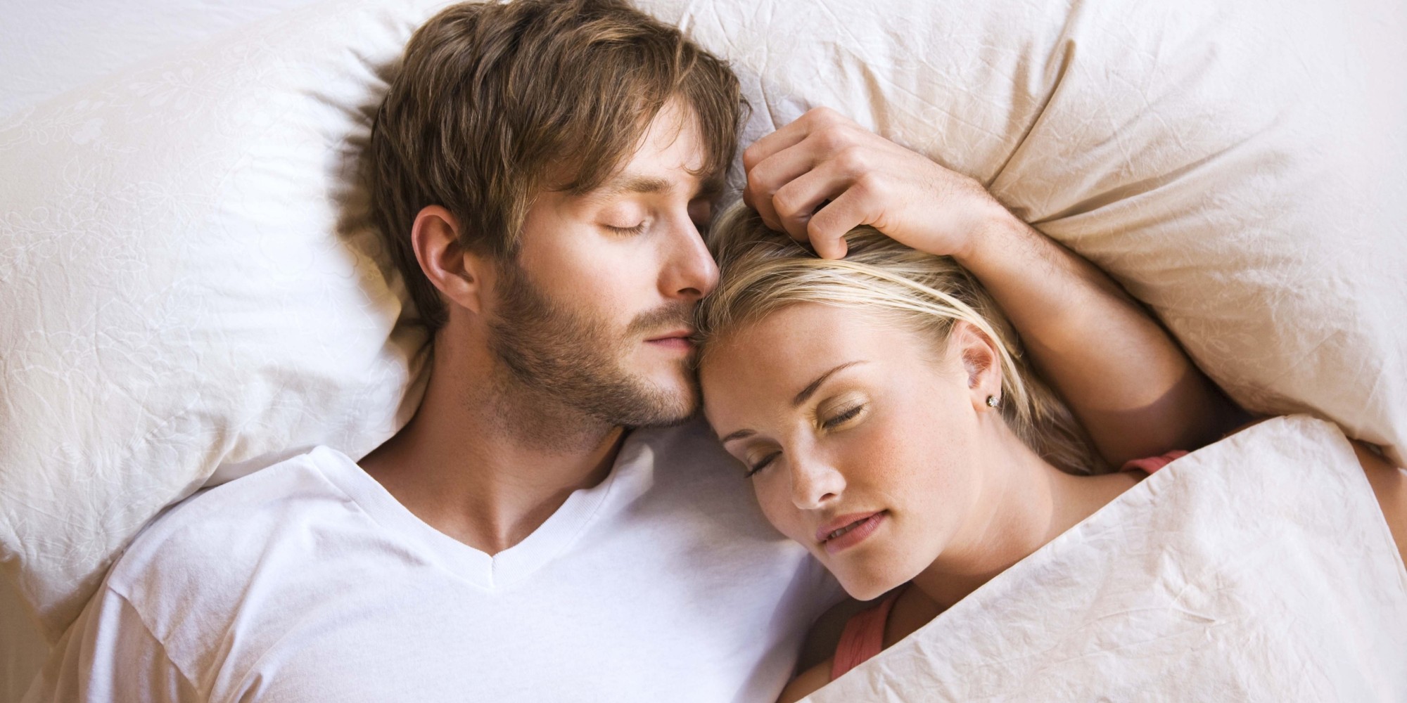 We Asked These Couples To Tell All About What It S Really Like To Sleep