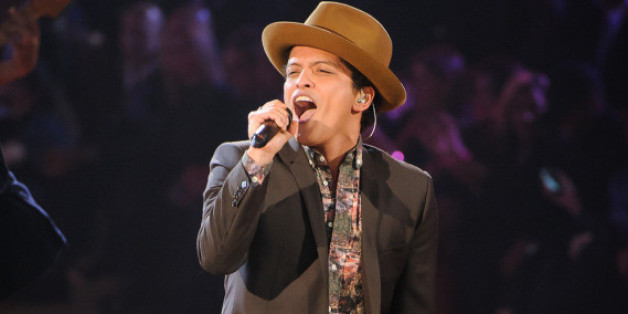 Bruno Mars wird zusammen mit Beyoncé und Coldplay beim Super Bowl 50 auftreten