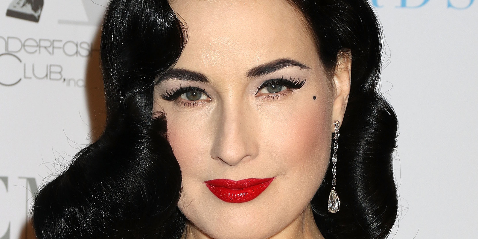 Dita Von Teese's 10 Golden Rules For Valentine's Day Lingerie | HuffPost