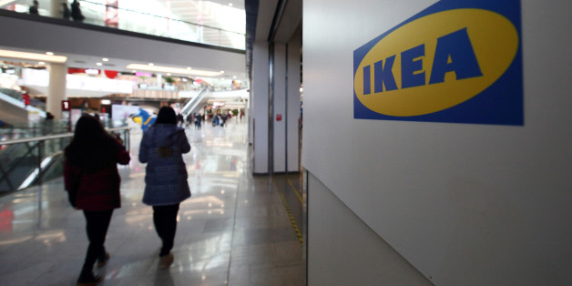 Beim Ikea-Einkauf sucht ein Paar Streit - und legt sich mit den Falschen an