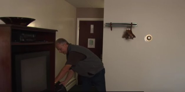 Wer im Hotel ruhig schlafen will, sollte sich vorher versichern, dass keine nächtlichen Besucher aus der Matratze kommen.