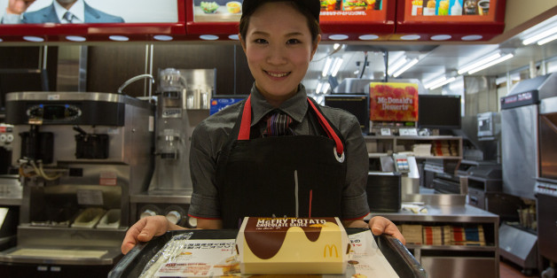 Eine Mutter fragt bei McDonald's nach Rabatt. Wie die Mitarbeiter darauf reagieren, ist unglaublich.