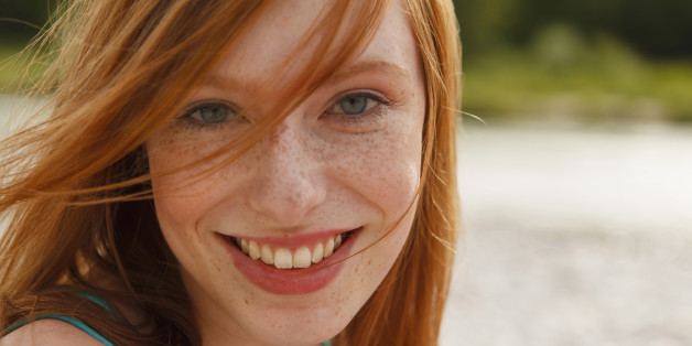 Eine schöne, rothaarige Frau