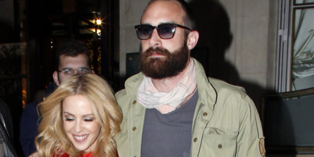 Kylie Minogue und Joshua Sasse haben sich verlobt