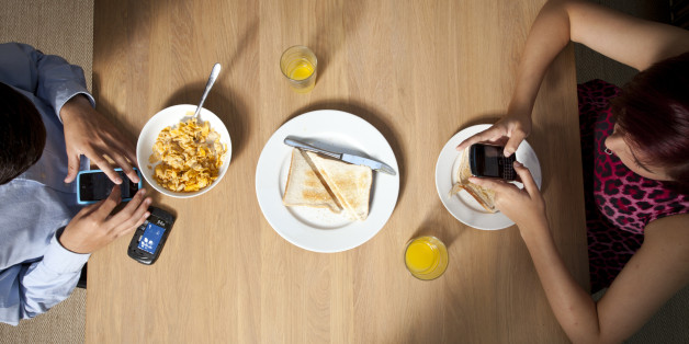 Ein Geschäftsführer lässt Bewerbern im Café das falsche Frühstück bringen - um sie zu testen
