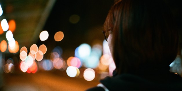 Die Gefahr ist real: Das erlebte eine junge Frau an der Bushaltestelle