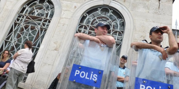 Policiers turcs.