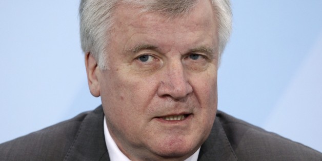 Seehofer kritisiert den Kurs der Kanzlerin