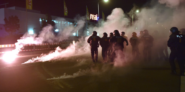 Polizeiensatz bei Pegida-Kundgebung in Dresden