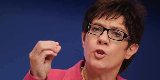 Streit bei "Maischberger" um Zukunft der Kanzlerin: "Merkel wirft nicht hin!"