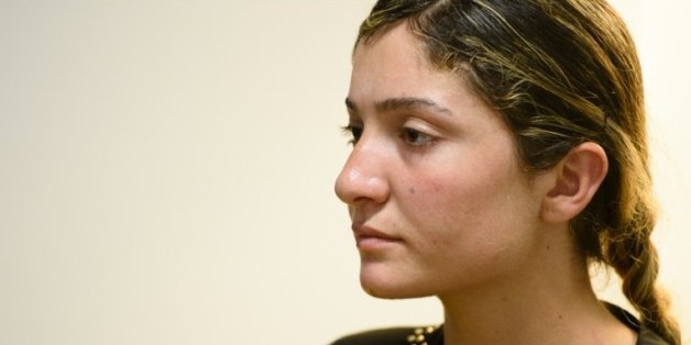 Nihad, une Irakienne yazidie de 16 ans kidnappée par l'organisation Etat islamique, s'exprime lors d'un entretien avec l'AFP