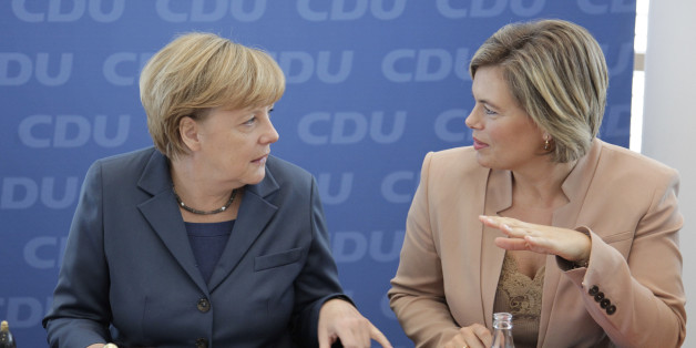 (GERMANY OUT) Berlin, Konrad-Adenauer- Haus, CDU Bundesvorstandssitzung, Foto: Bundeskanzleri Angela Merkel, Julia Klöckner, CDU/CSU (Photo by Popow/ullstein bild via Getty Images)