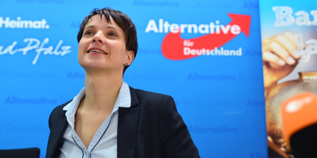 MAINZ, GERMANY - FEBRUARY 29: The chairman of the party 'Alternative fuer Deutschland' Frauke Petry explains at a press conference the start of the nationwide AfD (Alternative for Germany) campaign for the preservation of the money in cash on February 29, 2016 in Mainz, Germany. (Photo by Thomas Lohnes/Getty Images)