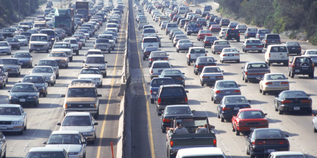 38 Stunden verbringen die Deutschen laut Stau-Index wartend in ihrem Auto.