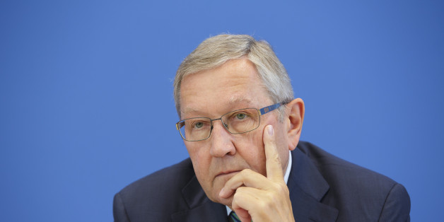 BERLIN, GERMANY - AUGUST 27: Klaus Regling, managing director of the European Stability Mechanism ( ESM ), speaks to the media at Bundespressekonferenz on August 27, 2015 in Berlin, Germany. (Photo by Thomas Trutschel/Photothek via Getty Images)