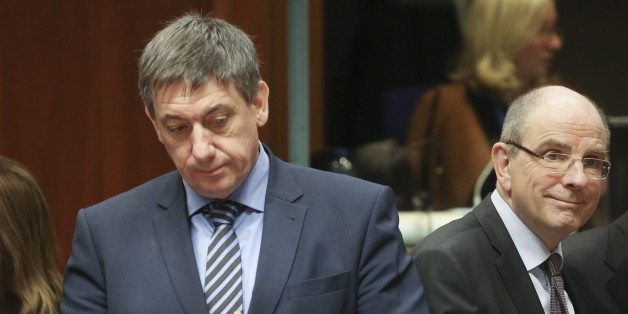 Luxemburgs Innenminister Jan Jambon (l.) und Justizminister Koen Geens (r.) boten ihren Rücktritt an