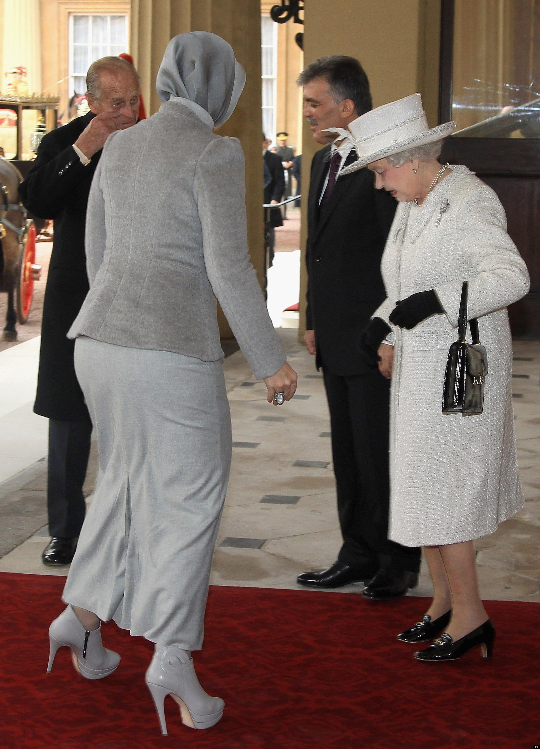 Queen Welcomes Turkish President Gul (But All Eyes Are On His Wife's Heels)