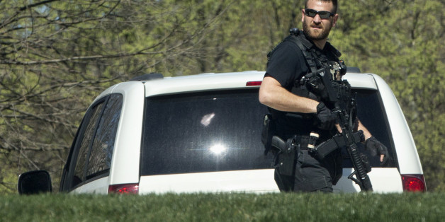 Ein Mitarbeiter des Secret Service patrouilliert nahe dem Weißen Haus in Washington.
