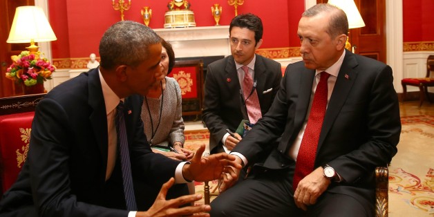WASHINGTON, USA - MARCH 31: Turkish President Recep Tayyip Erdogan (R) meets with President of the United States Barack Obama, at Nuclear Security Summit, in White House, Washington, USA on March 31, 2016.
(Photo by Kayhan Ozer/Anadolu Agency/Getty Images)