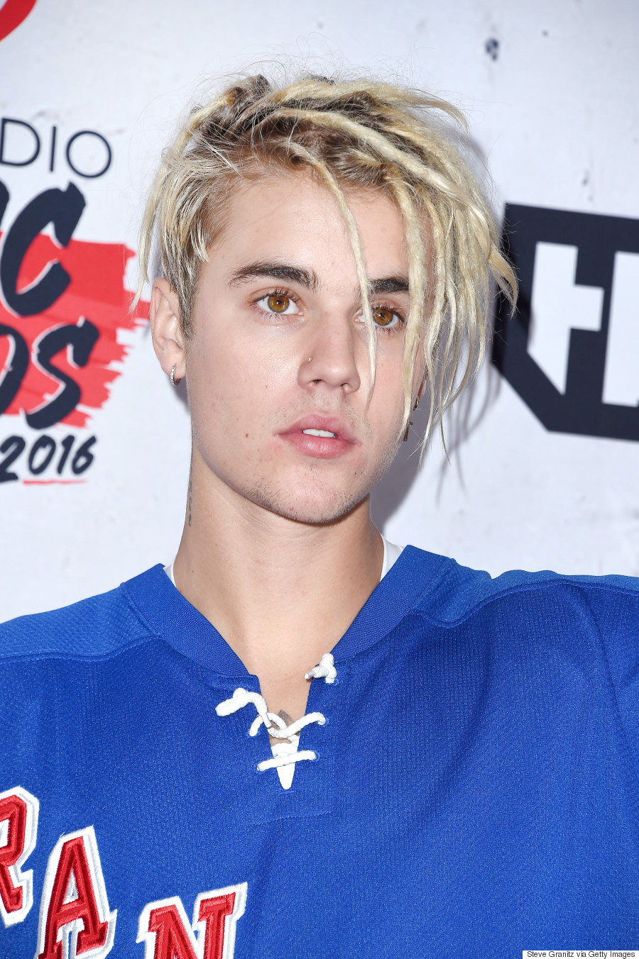 Justin Bieber Gets Dreadlocks And People Are NOT Happy