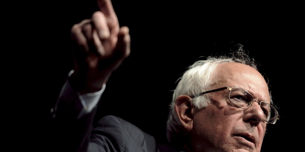 Democratic U.S. presidential candidate Bernie Sanders speaks at a campaign rally at the University of Wyoming in Laramie, Wyoming April 5, 2016. REUTERS/Mark Kauzlarich