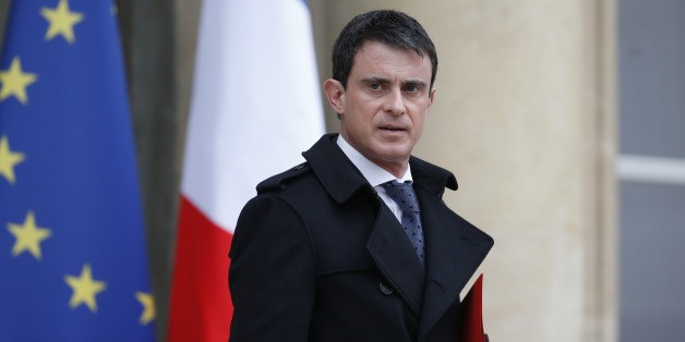 French Prime Minister Manuel Valls leaves after he attended a defence council at the Elysee Palace in Paris, France, March 19, 2016 following Friday's arrest of Salah Abdeslam, the most-wanted fugitive from November's Paris attacks. REUTERS/Charles Platiau