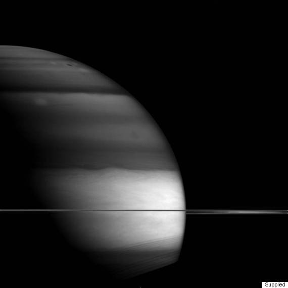saturn distance