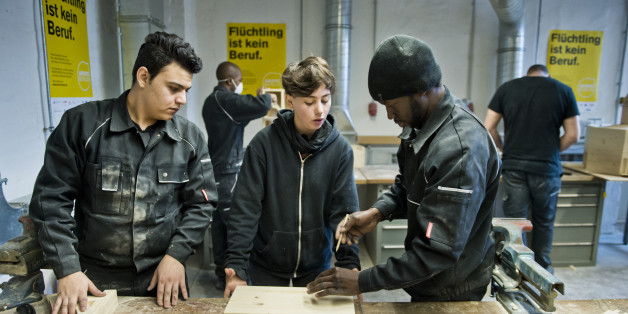 Flüchtlinge bei einem Lehrgang