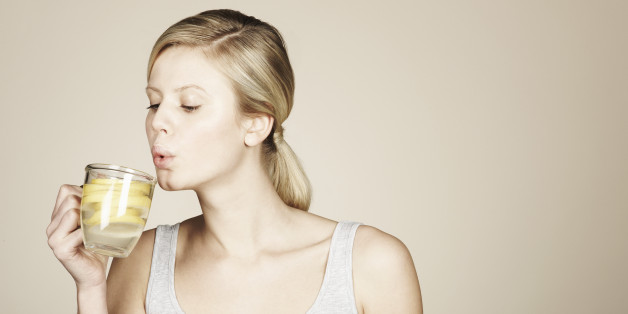 Rundum gesund: Zitronenwasser hat viele Vorteile.